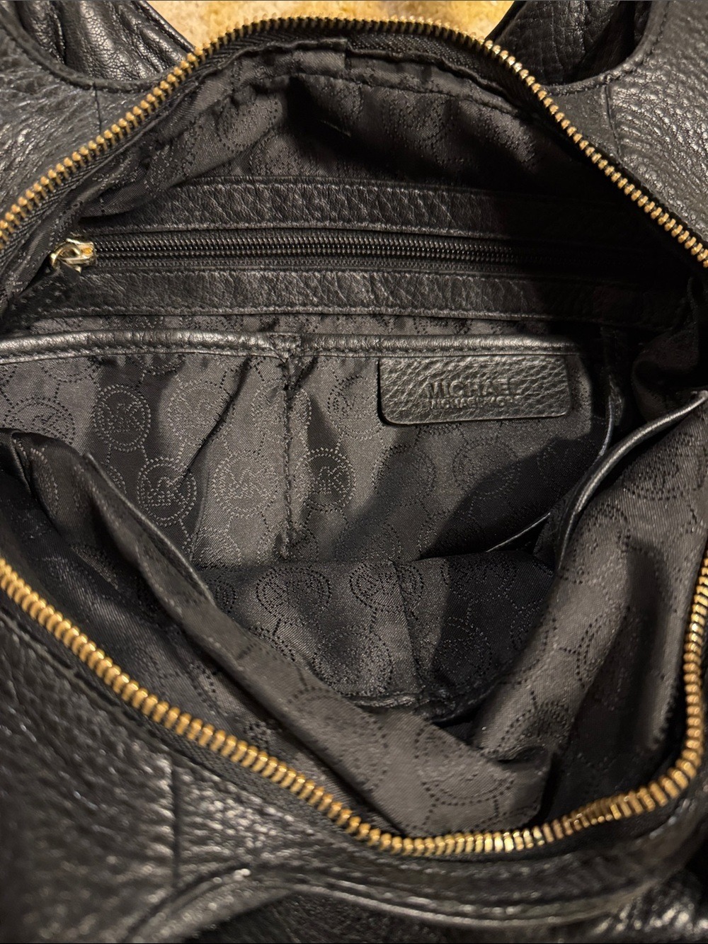Michael Kors Black Pebbled Leather Shoulder Bag Gold Hardware Hobo Purse - Picture 13 of 14